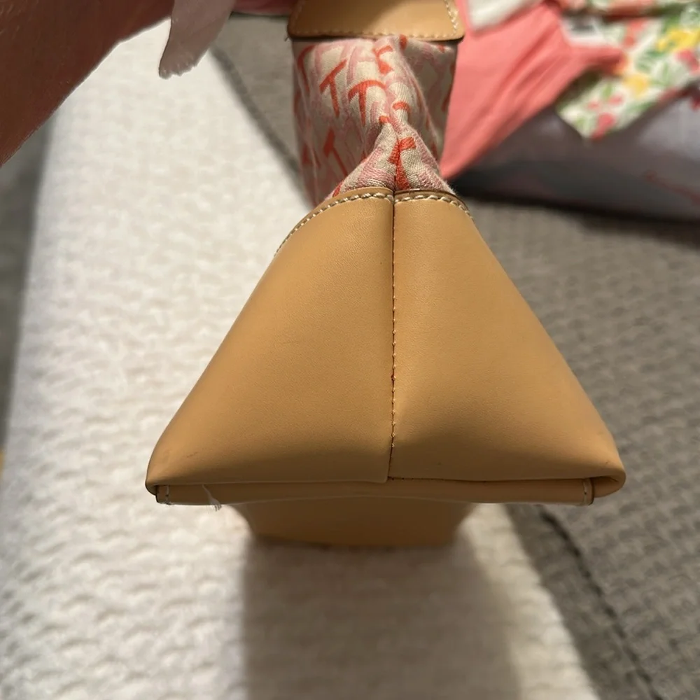 Tommy Hilfiger small handbag NWT - Picture 12 of 14